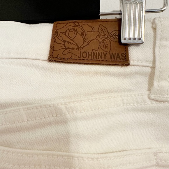 Johnny Was Pashmina White Eyelet Crop Baby Boot High Rise Hippie Jeans Sz 26 - Picture 9 of 11